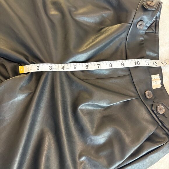 Womens Black Faux Leather Edgy High-Waisted Cargo Streetwear Pants Size 2 - Picture 8 of 9